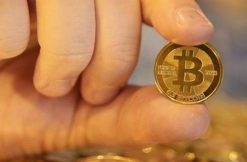 比特币和以太币现在比上个月的ATH下跌了50%,原因是Rout的恢复
